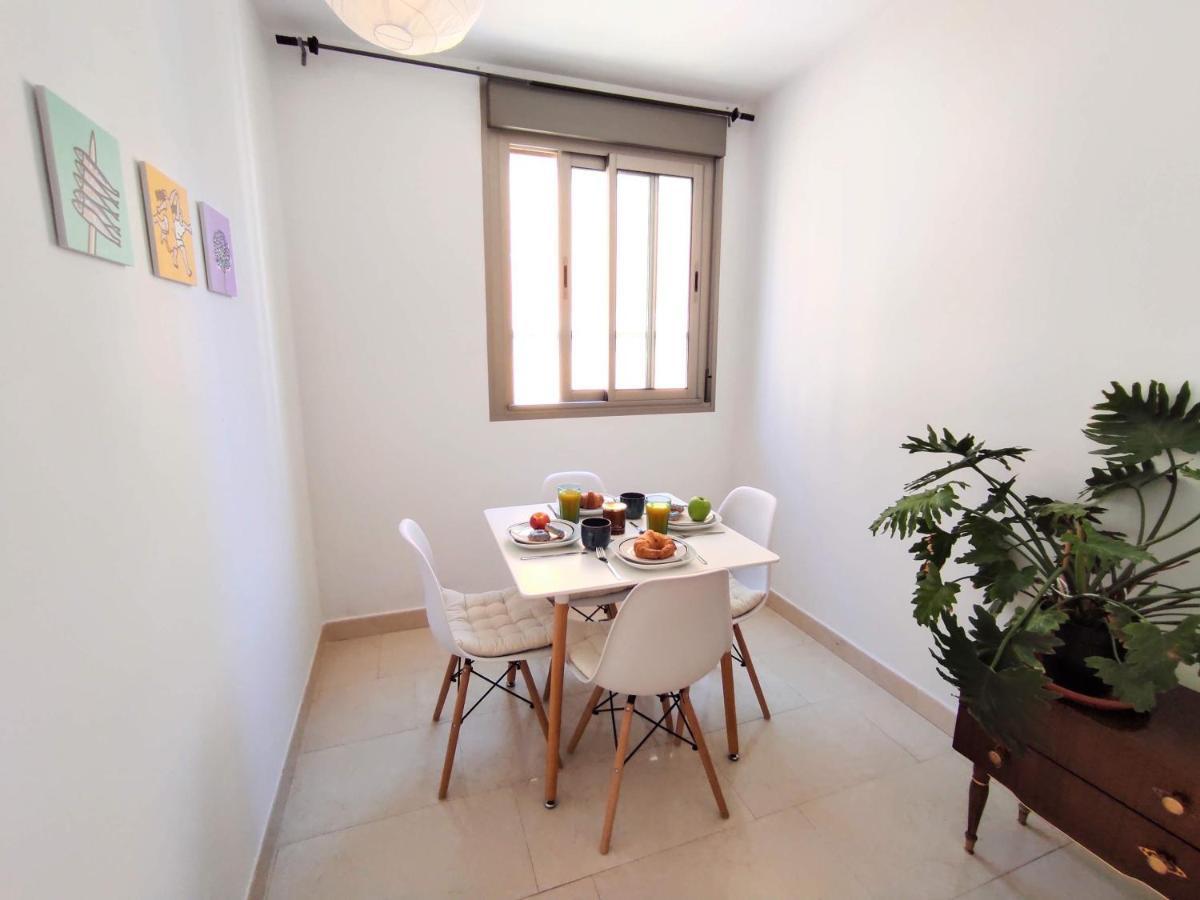 Manuela Nogales Apartments! Málaga Eksteriør billede