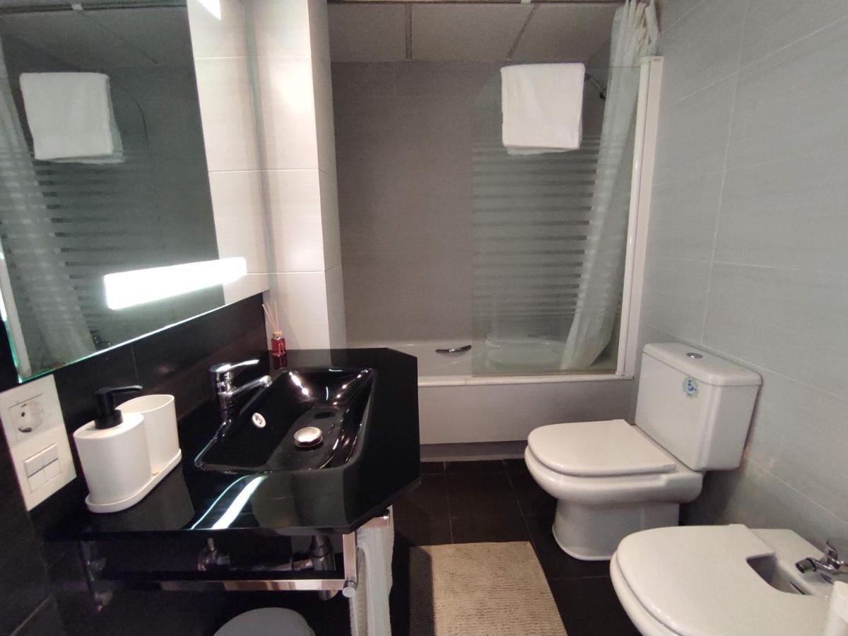Manuela Nogales Apartments! Málaga Eksteriør billede